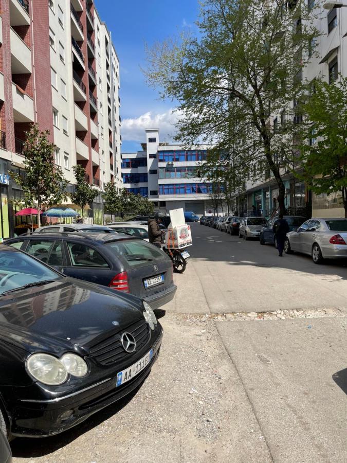 Lovely Apartment Tirana Buitenkant foto
