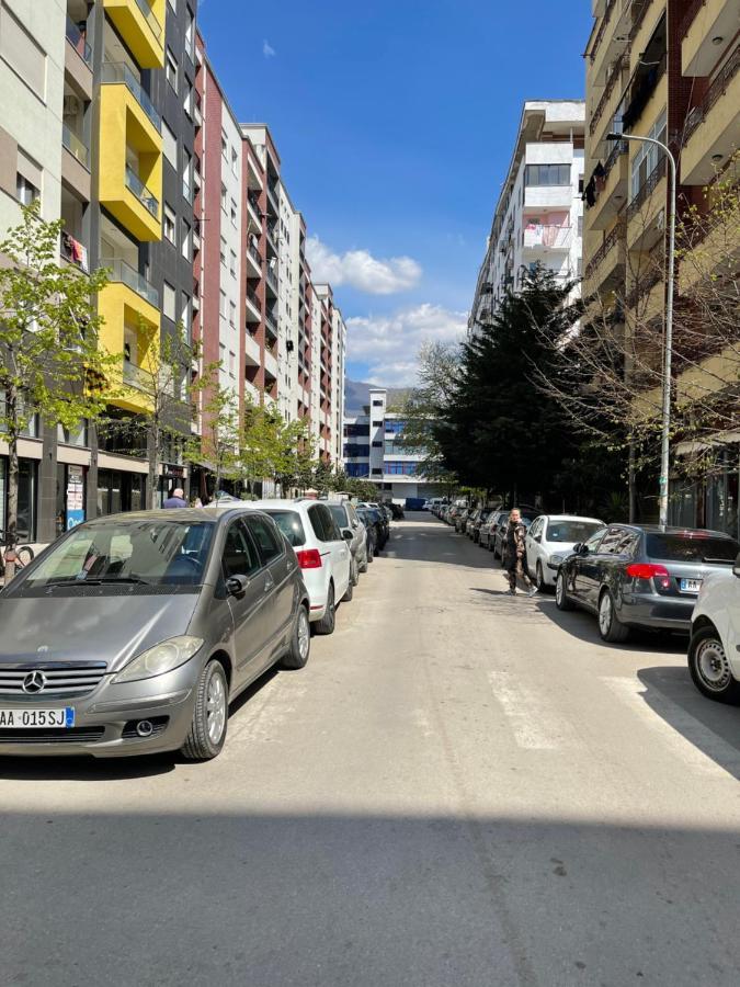 Lovely Apartment Tirana Buitenkant foto