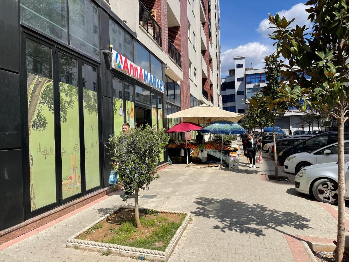 Lovely Apartment Tirana Buitenkant foto
