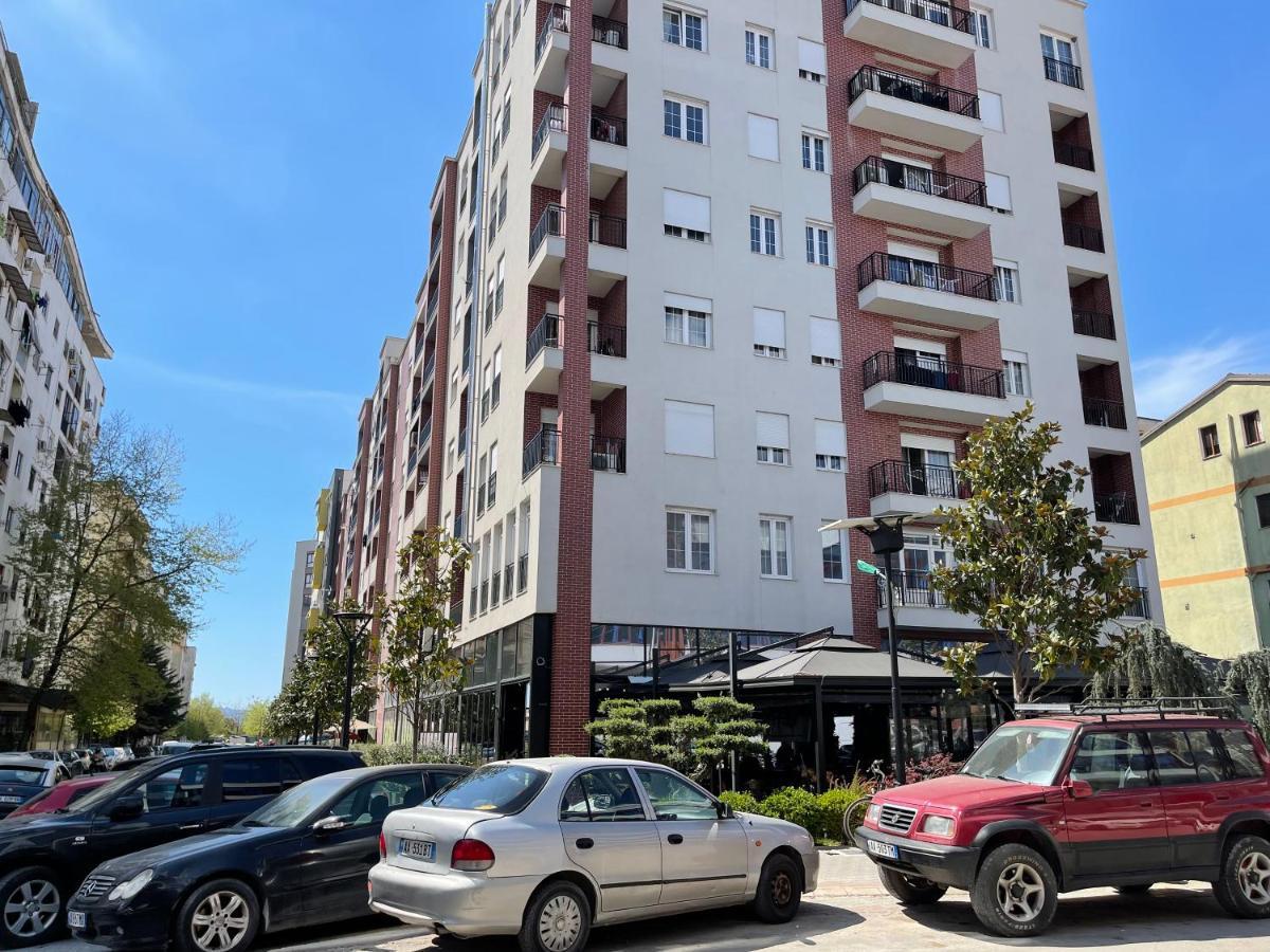 Lovely Apartment Tirana Buitenkant foto