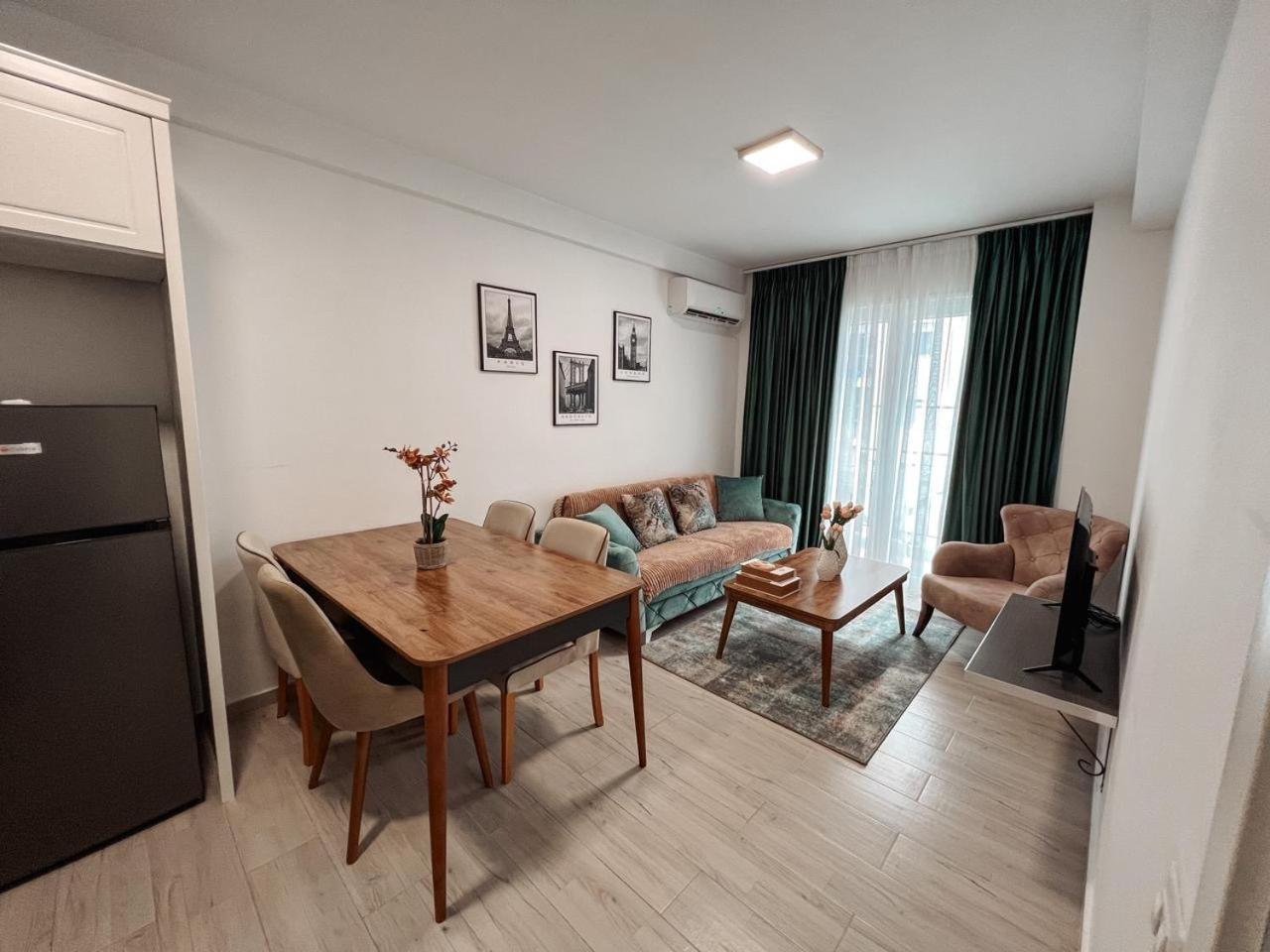 Lovely Apartment Tirana Buitenkant foto